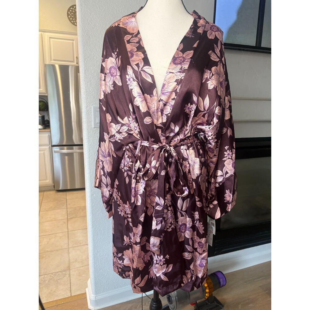 In Bloom by Jonquil Women's Purple Floral Satin Robe Size M/L 6-12 NEW